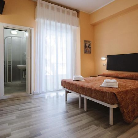 Hotel Milena Римини Экстерьер фото